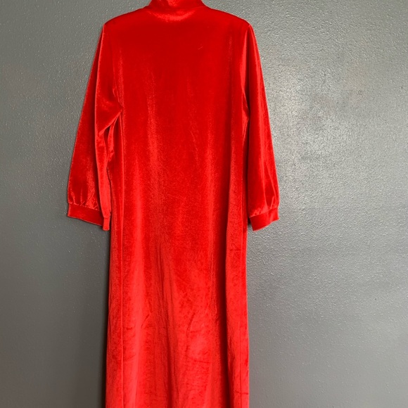 Vintage Velour Robe - Picture 3 of 5